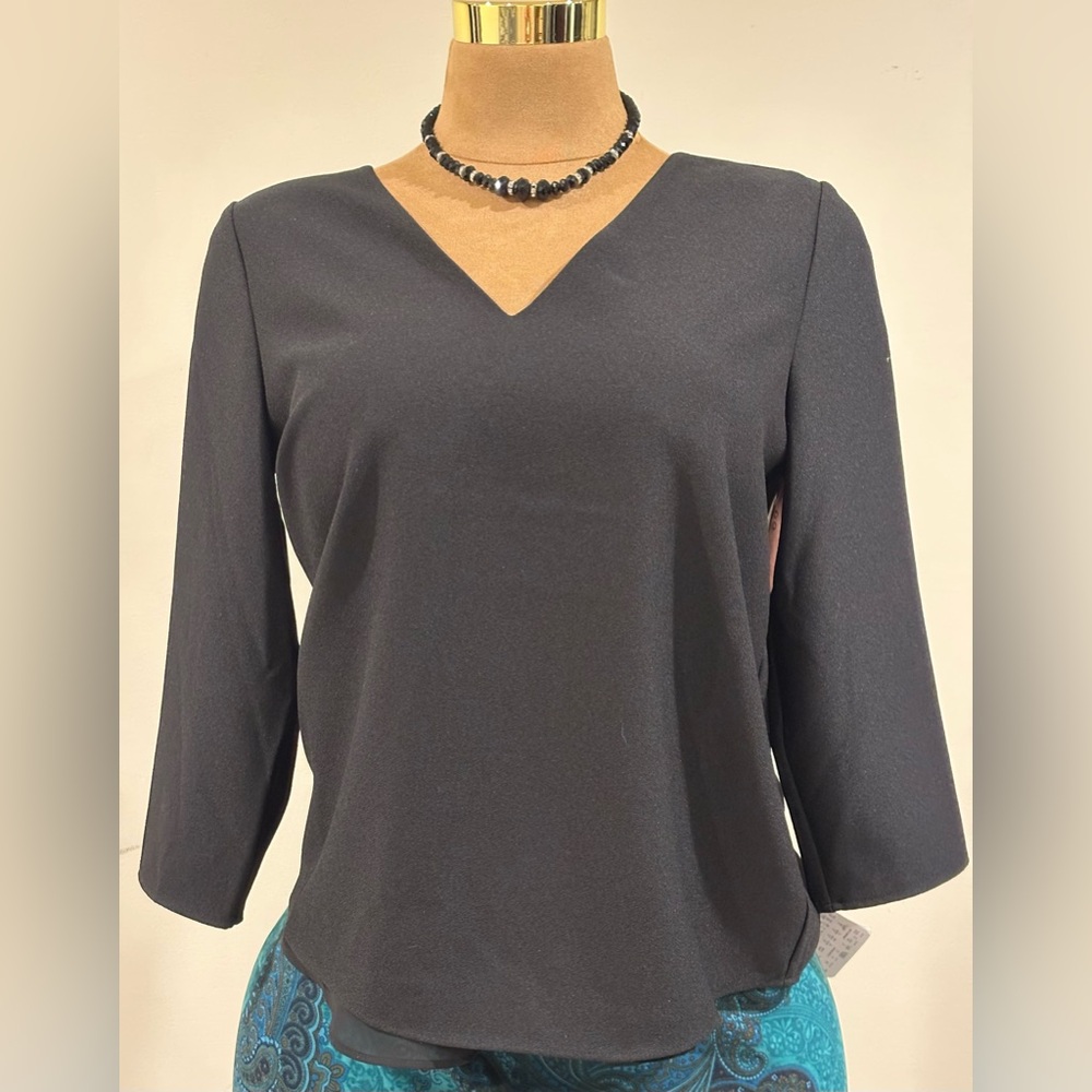 C & E Black V Neck Rectangle Cut Out Back 3/4th Sleeves Sheer Layer Sz M